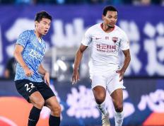 乐鱼体育-苏宁客场3-1击败深圳佳兆业，积分缩小差距